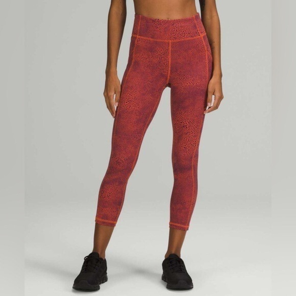 Lululemon Invigorate High Rise Crop Leggings Womens 4 Activewear Athletic Yoga